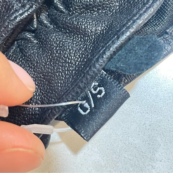 LEATHER BLACK GLOVES WITH BOW ONE SIZE SOFT LEATHER - Picture 5 of 13